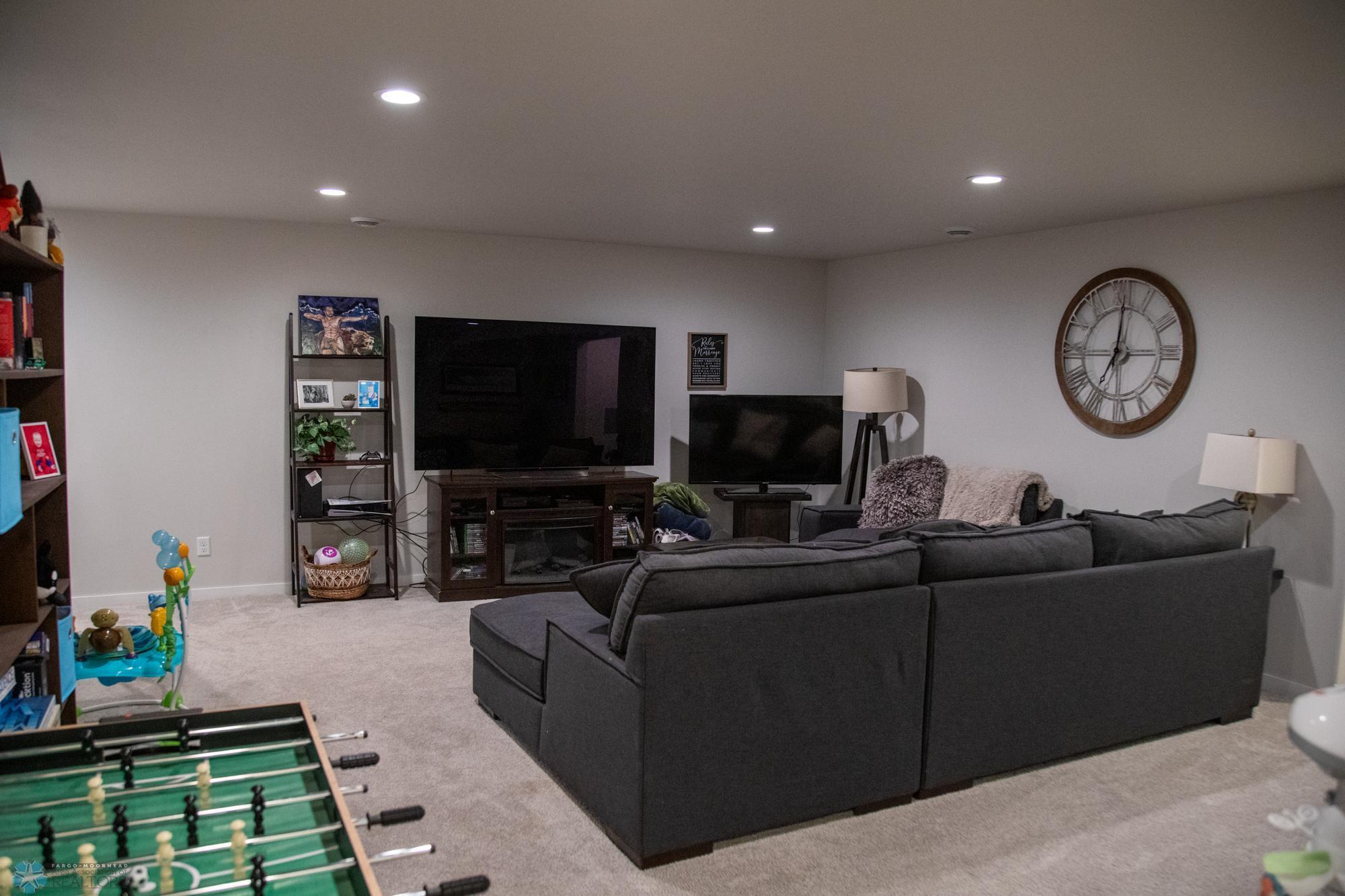 2700 14th Street W