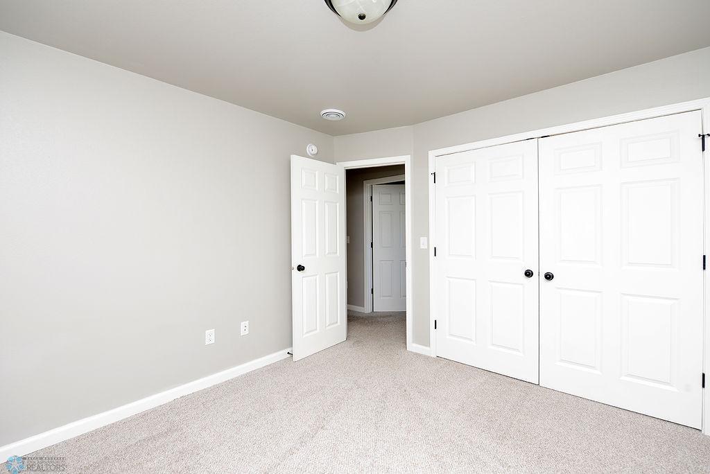 1170 Highland Lane W