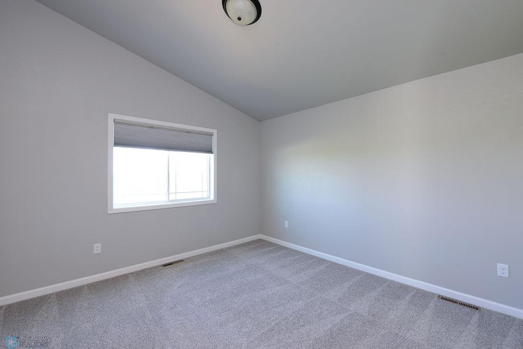 1170 Highland Lane W