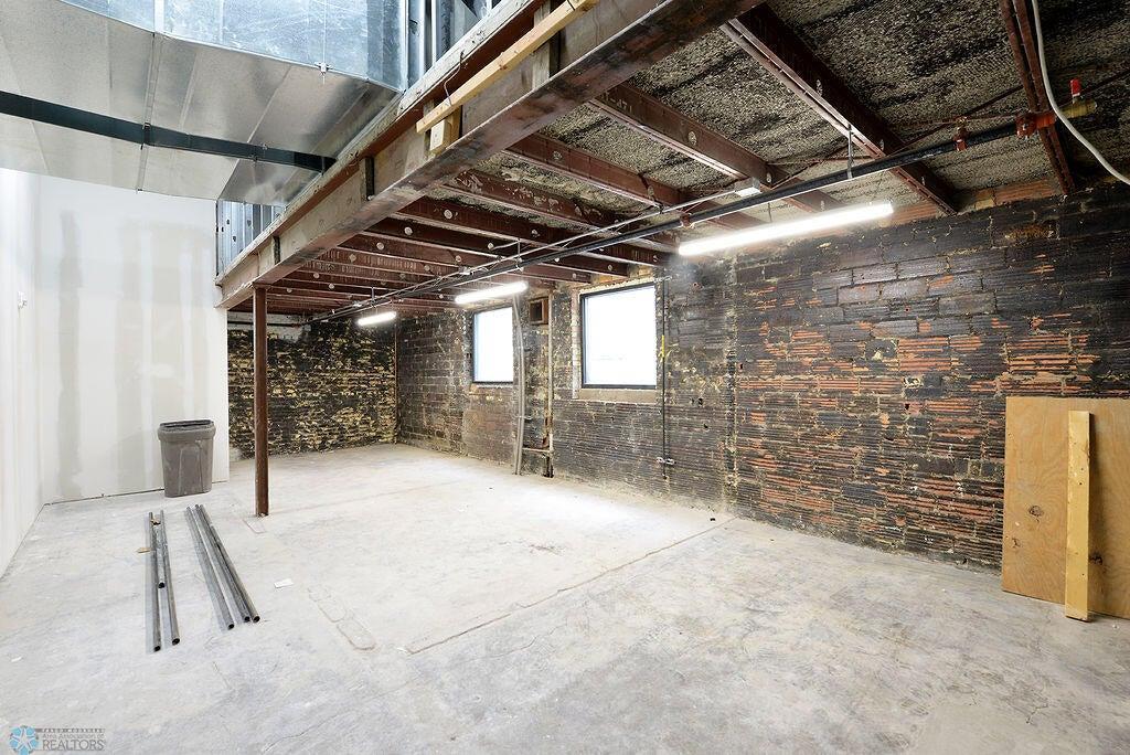 222 Broadway N