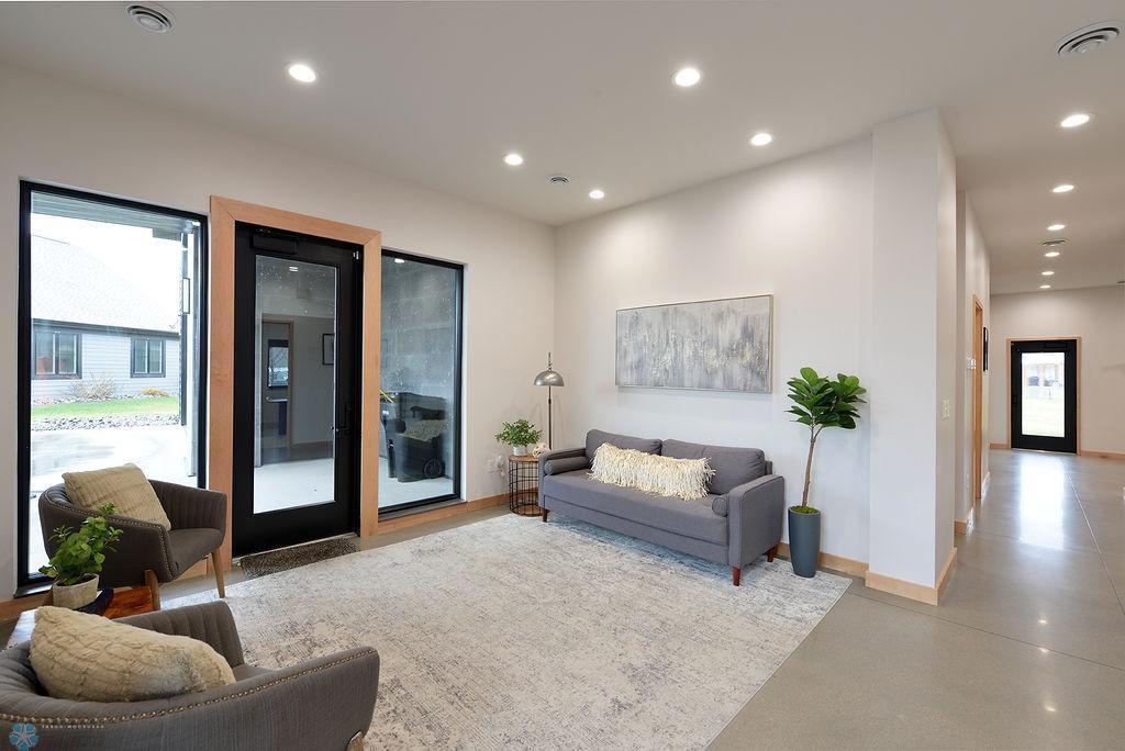 3267 Oak Ridge Loop E