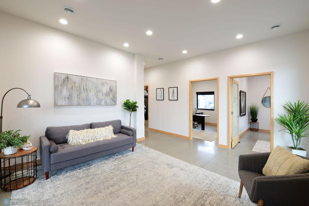 3267 Oak Ridge Loop E