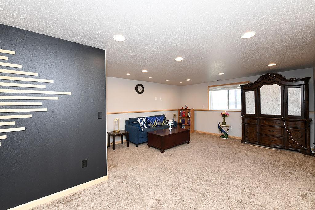 4584 Meadows Lane