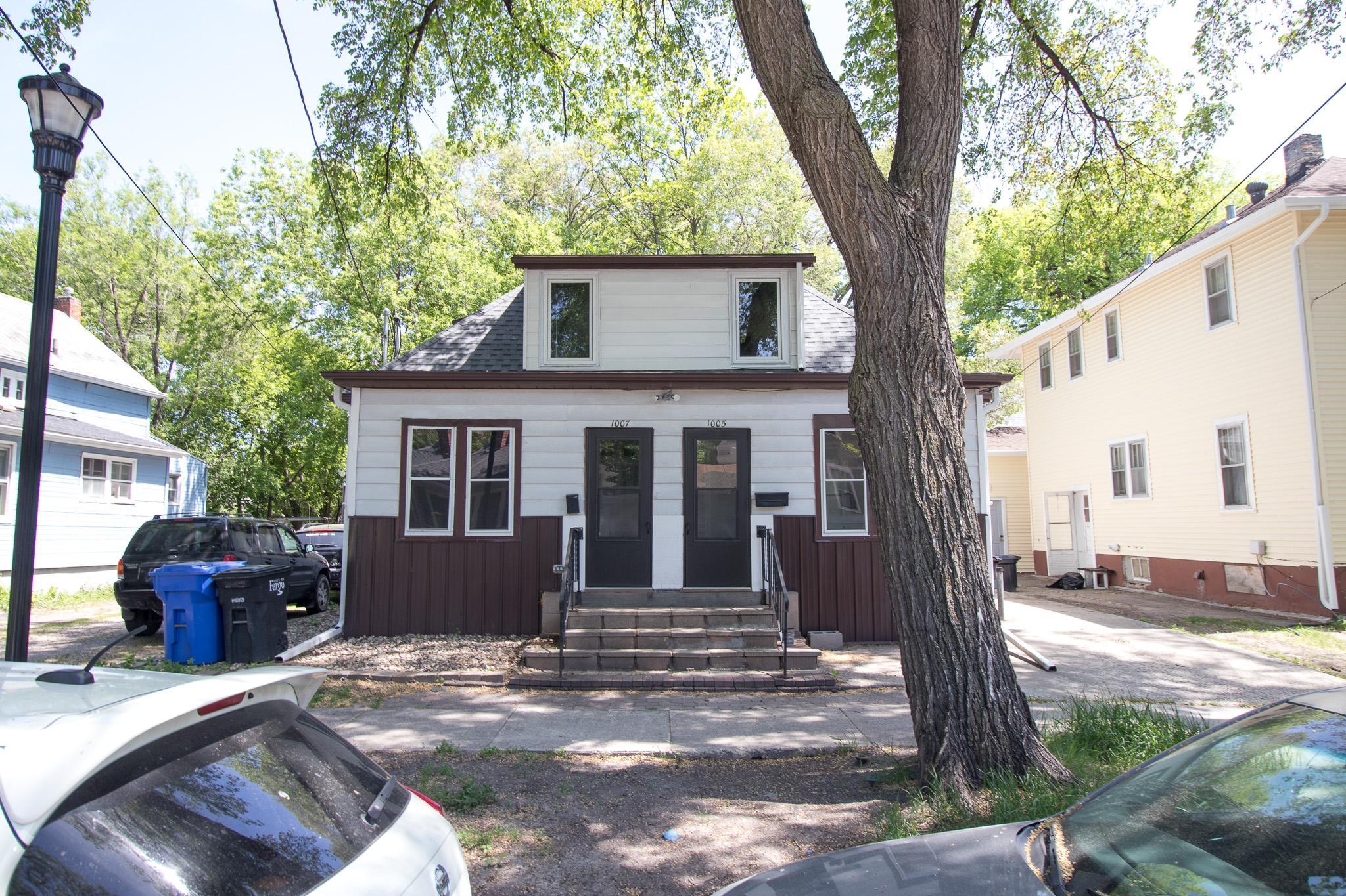 1005-1007 12th Street N