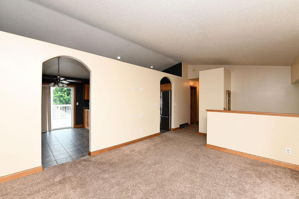 1159 39 1/2 Avenue W