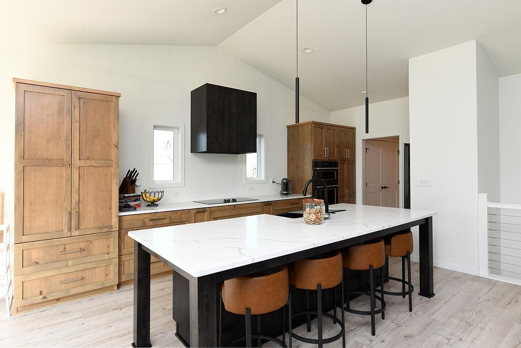 7902 Firefly Lane