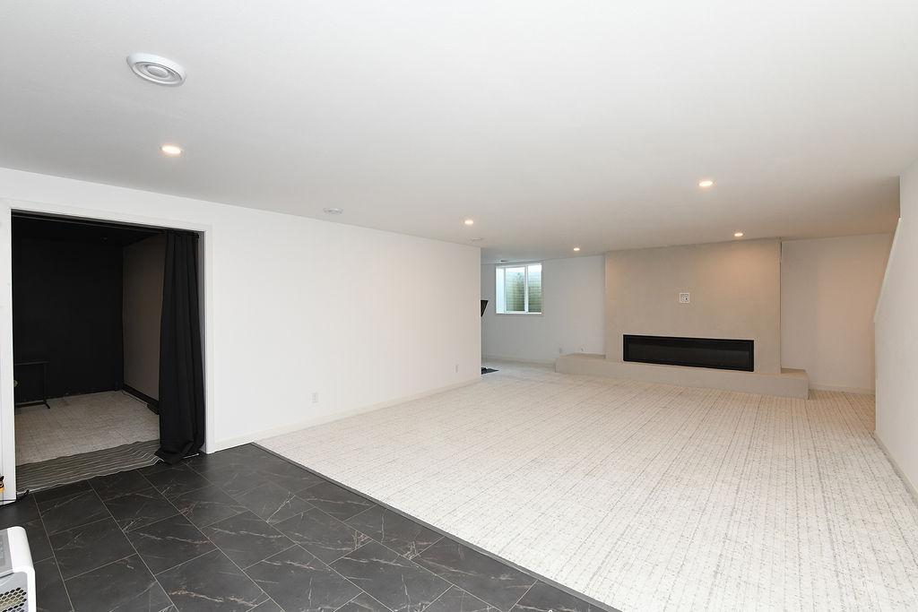 7902 Firefly Lane