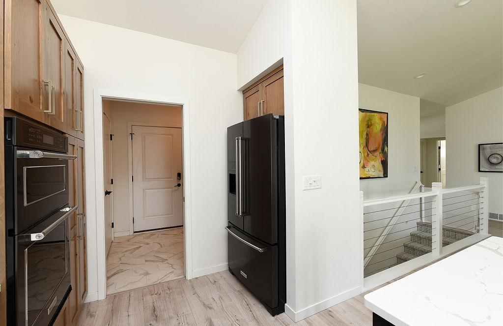 7902 Firefly Lane