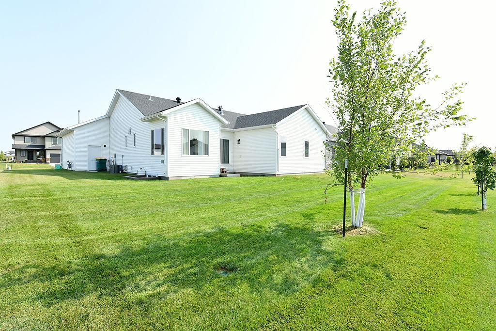 7902 Firefly Lane