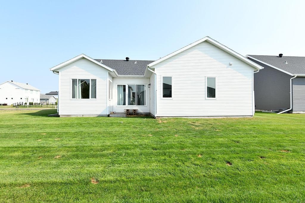 7902 Firefly Lane