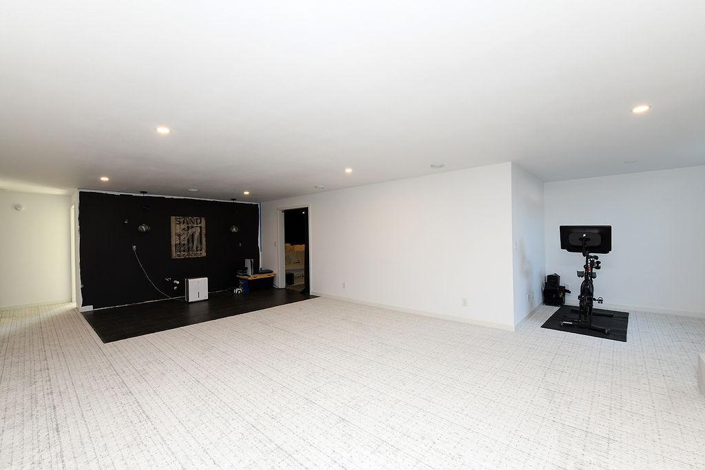 7902 Firefly Lane