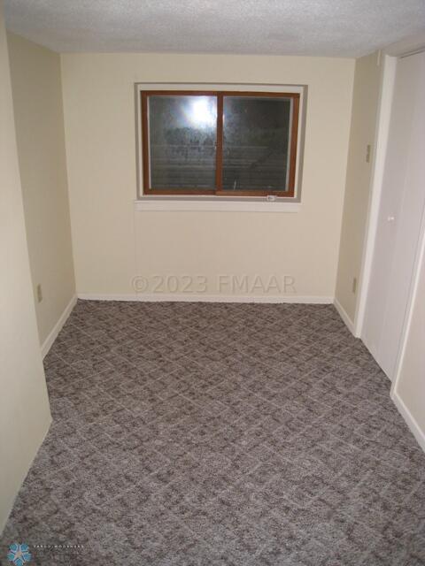 1036 COLLEGE Street N