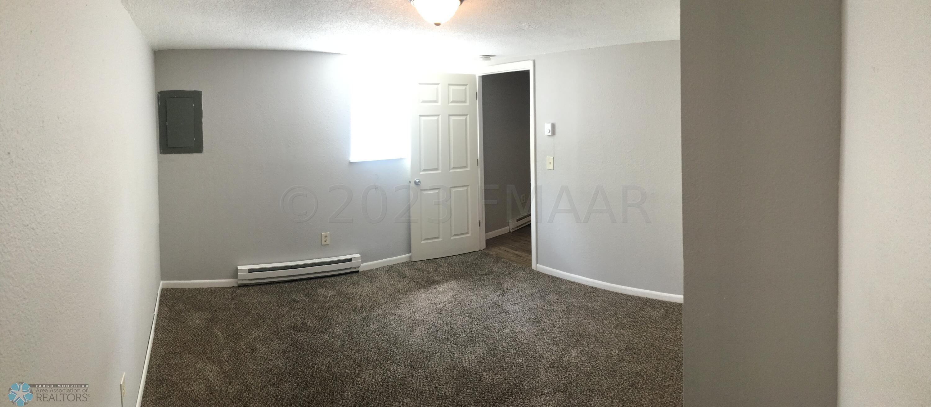 1038 COLLEGE Street N