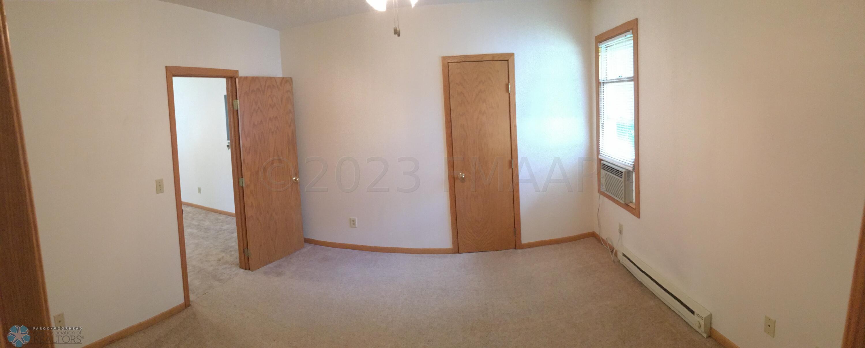 1038 COLLEGE Street N