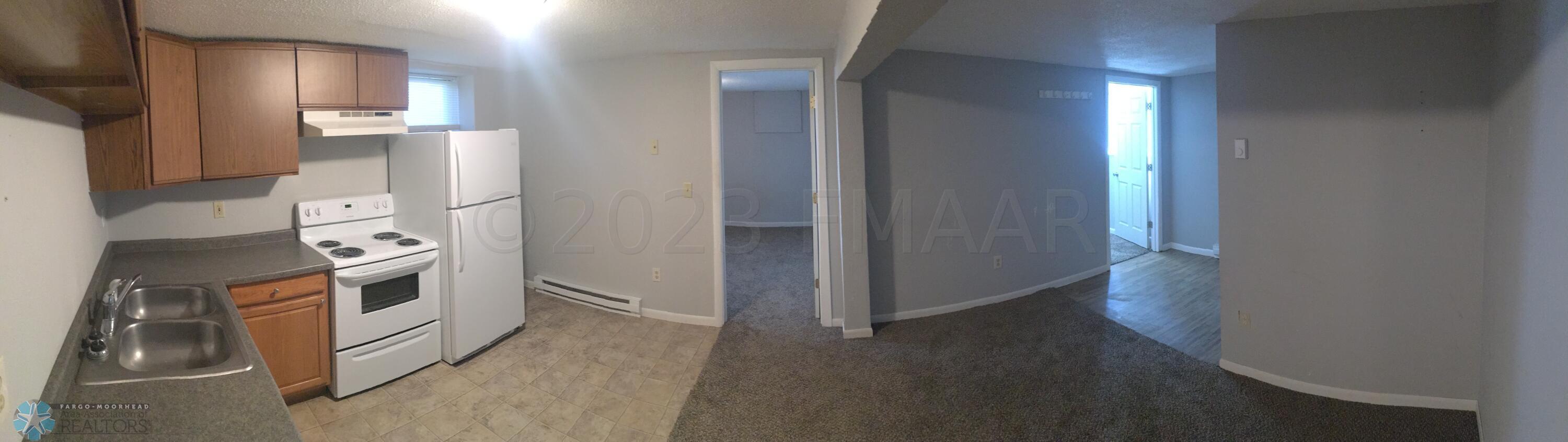 1038 COLLEGE Street N