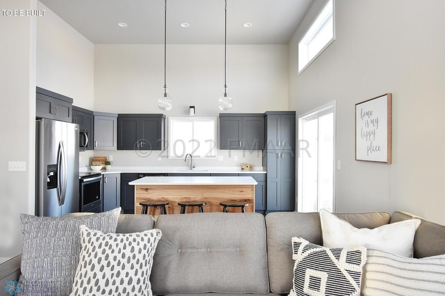 2240 GRIFFIN Drive S