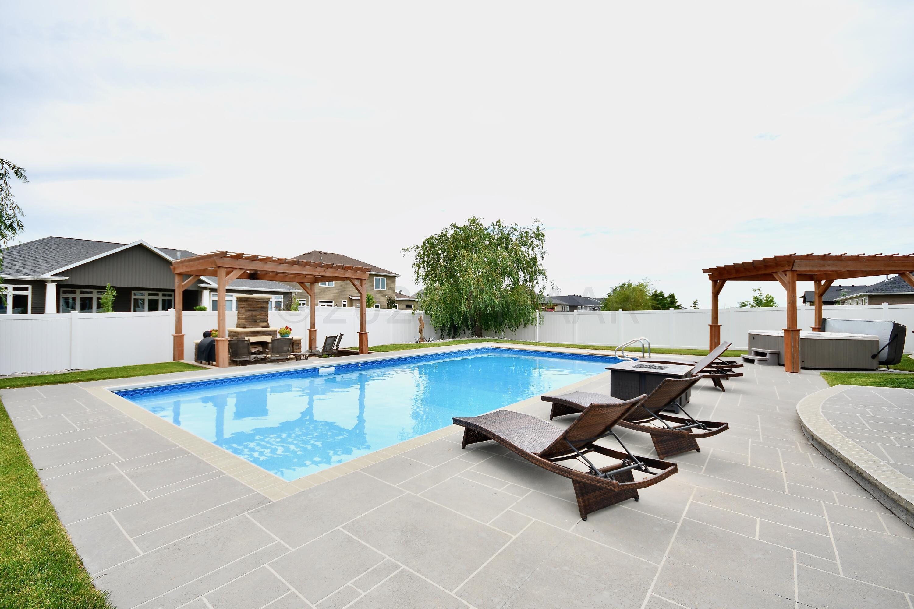 4275 PONDEROSA Place S