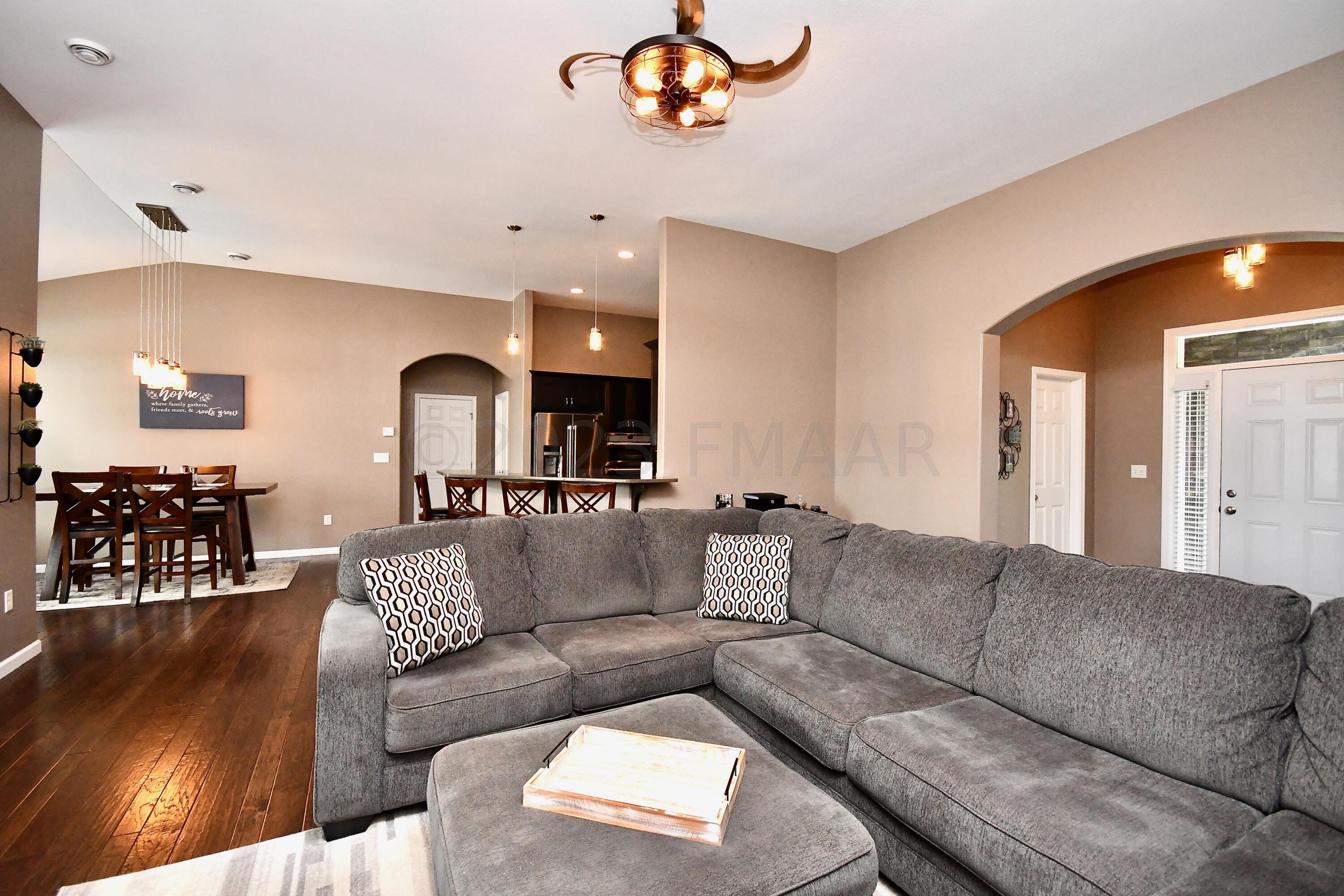 4275 PONDEROSA Place S