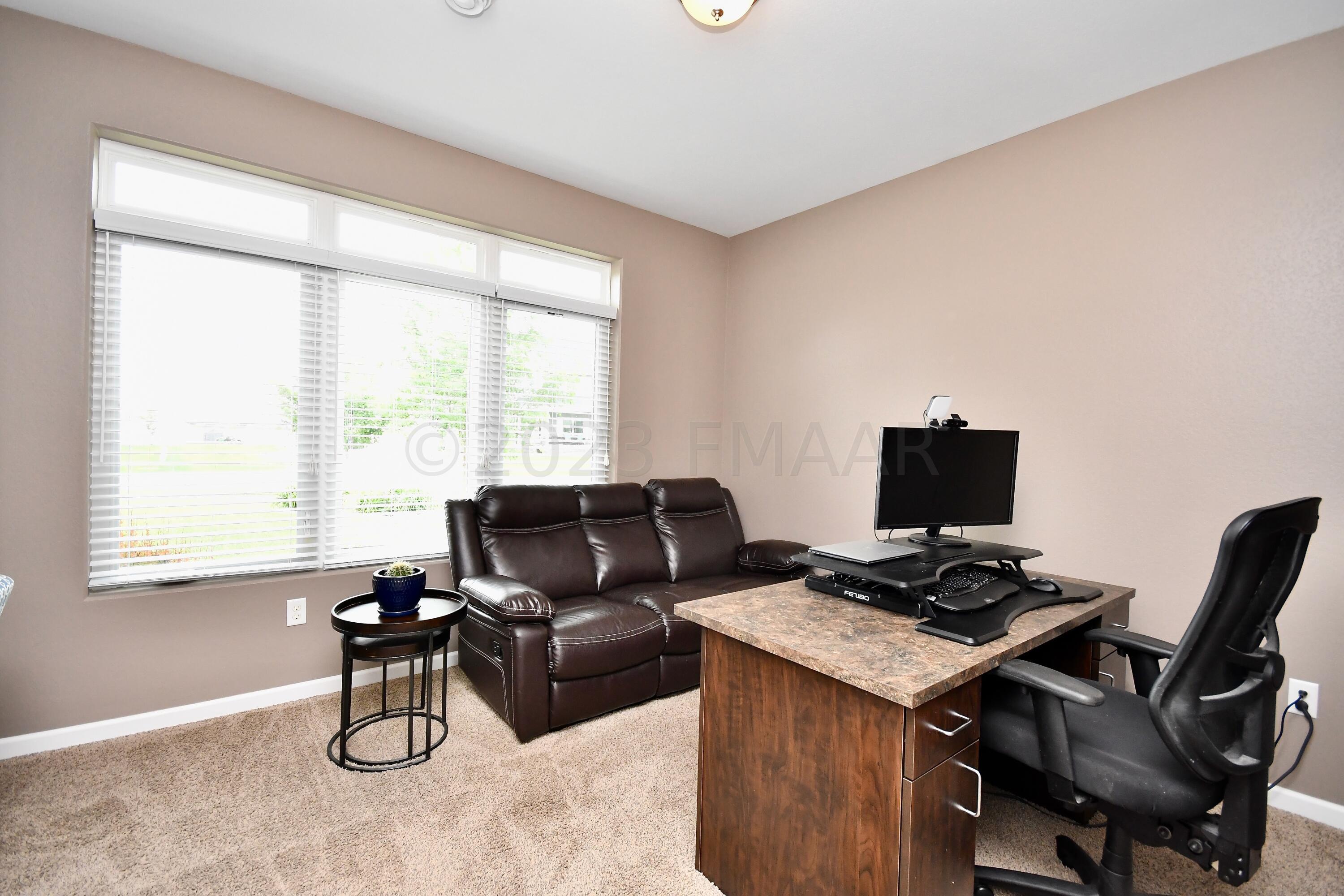 4275 PONDEROSA Place S