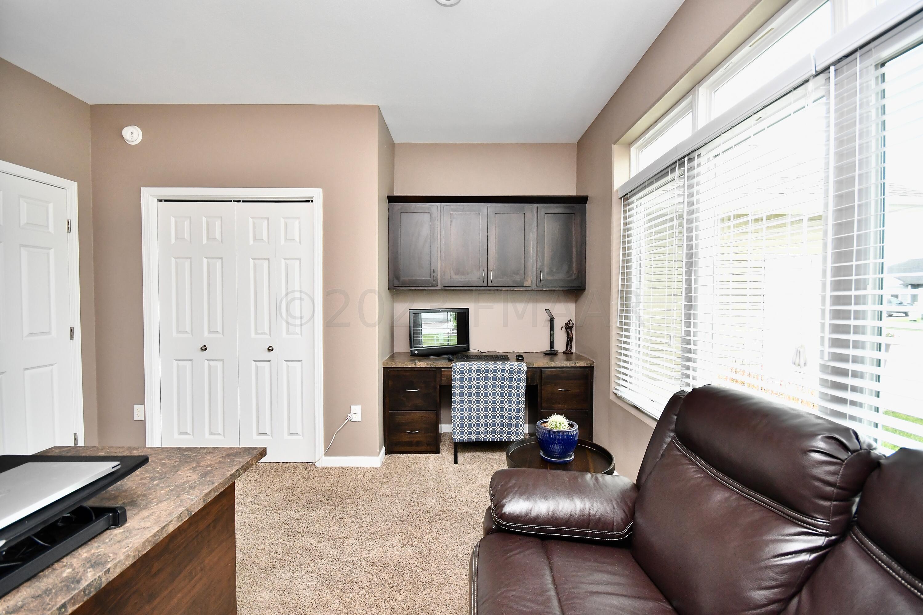 4275 PONDEROSA Place S