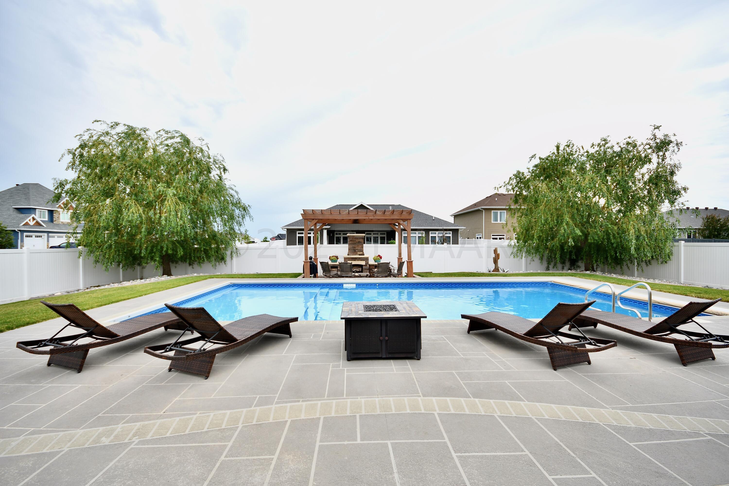 4275 PONDEROSA Place S