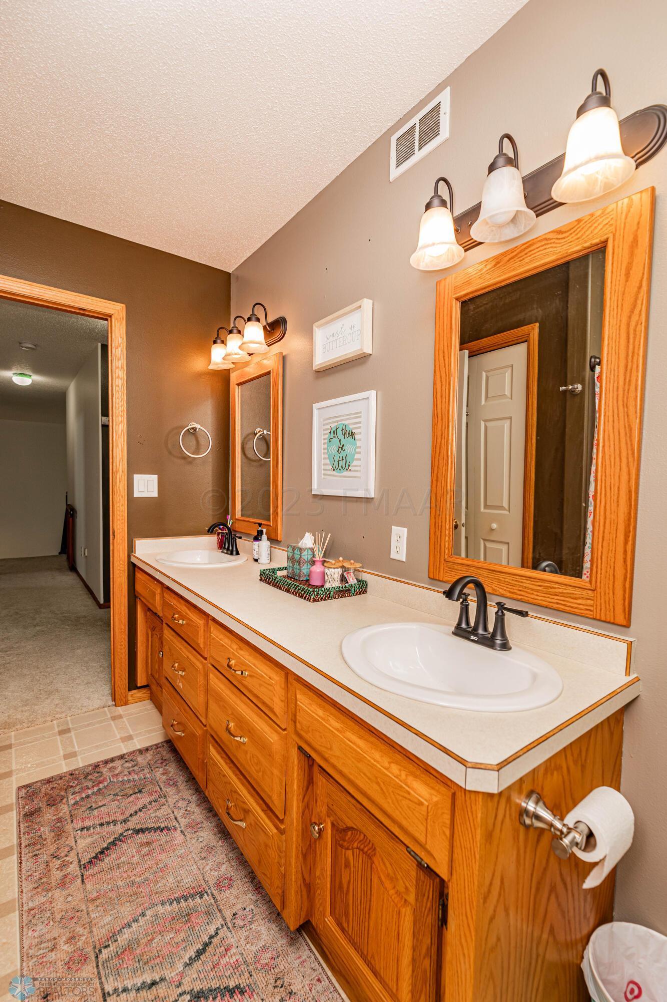 3513 WESTMOOR Circle