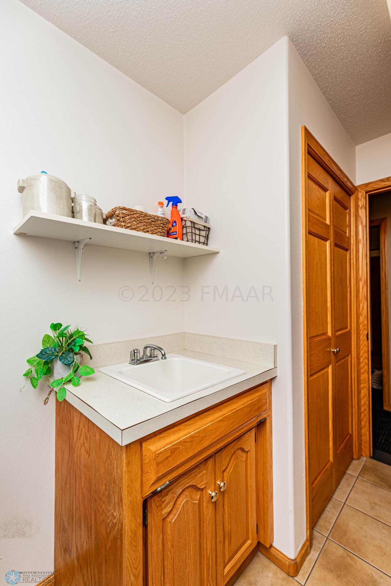 3513 WESTMOOR Circle