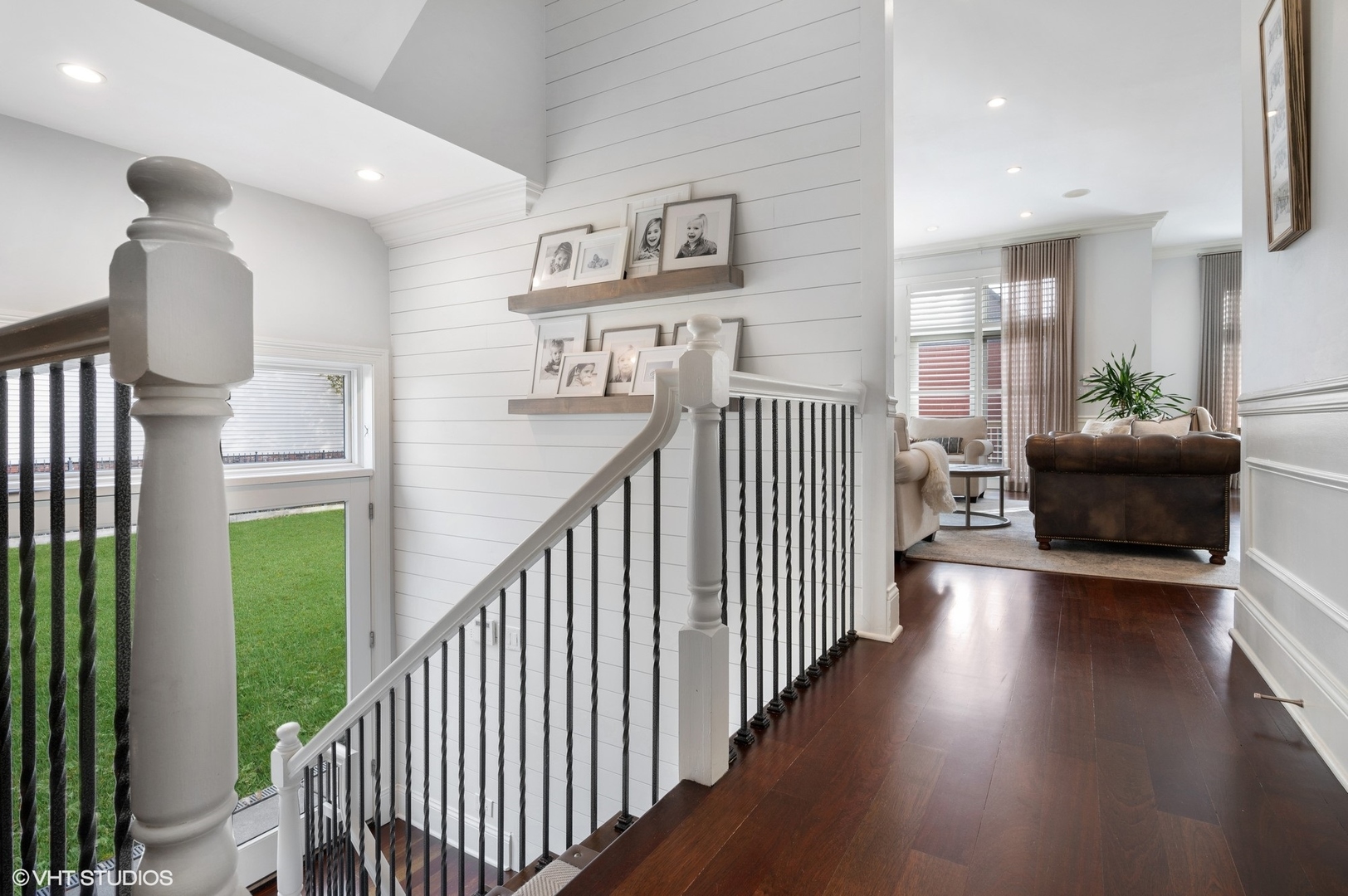 1851 W Fletcher Street