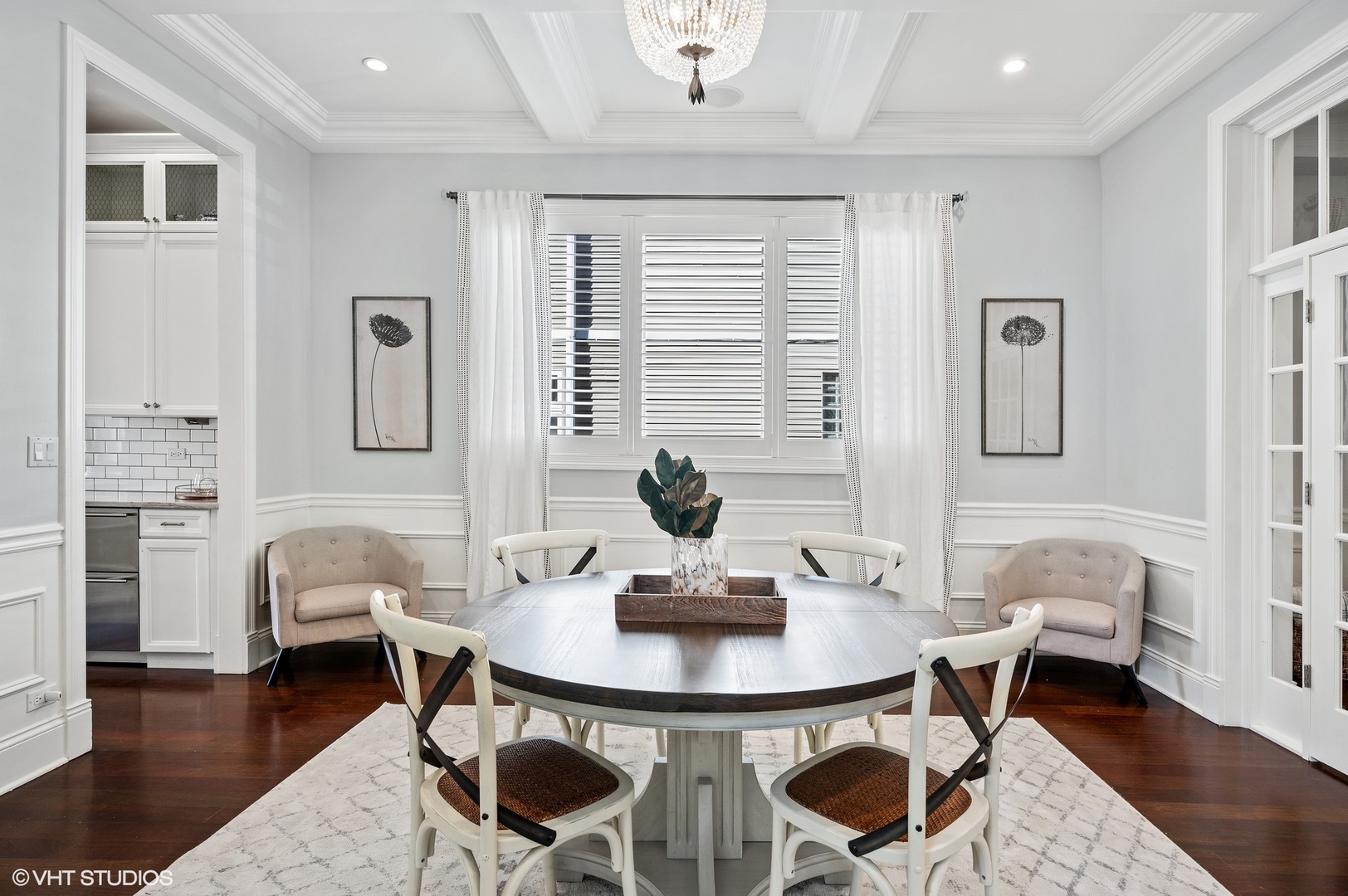 1851 W Fletcher Street