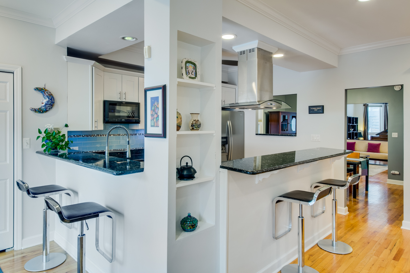 3735 N Bosworth Avenue