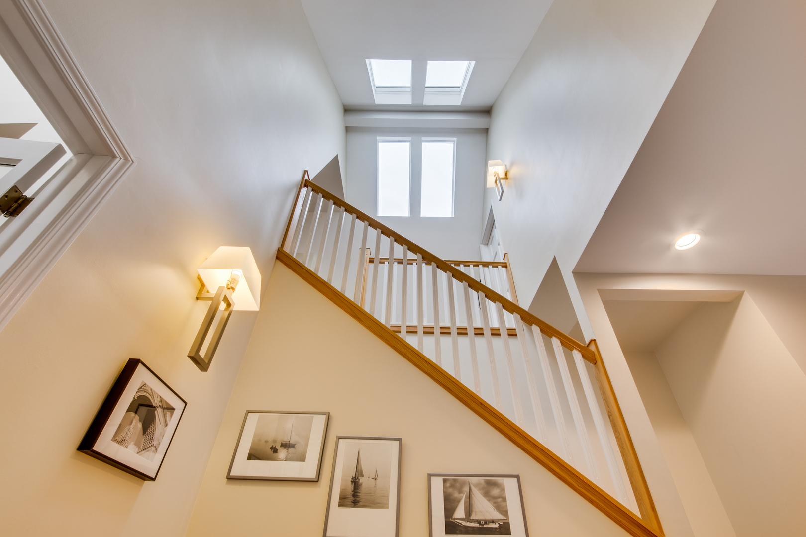 3735 N Bosworth Avenue