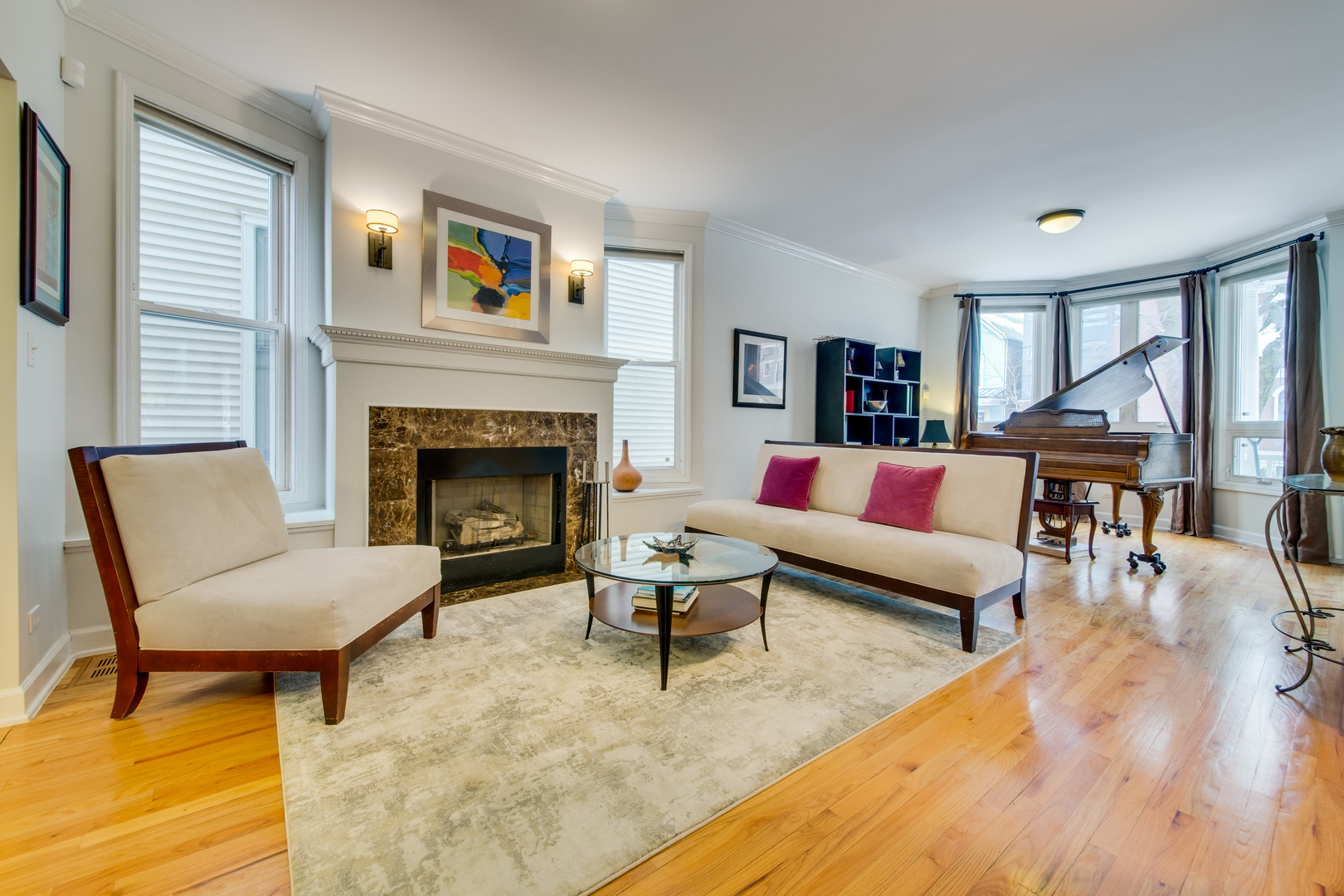 3735 N Bosworth Avenue