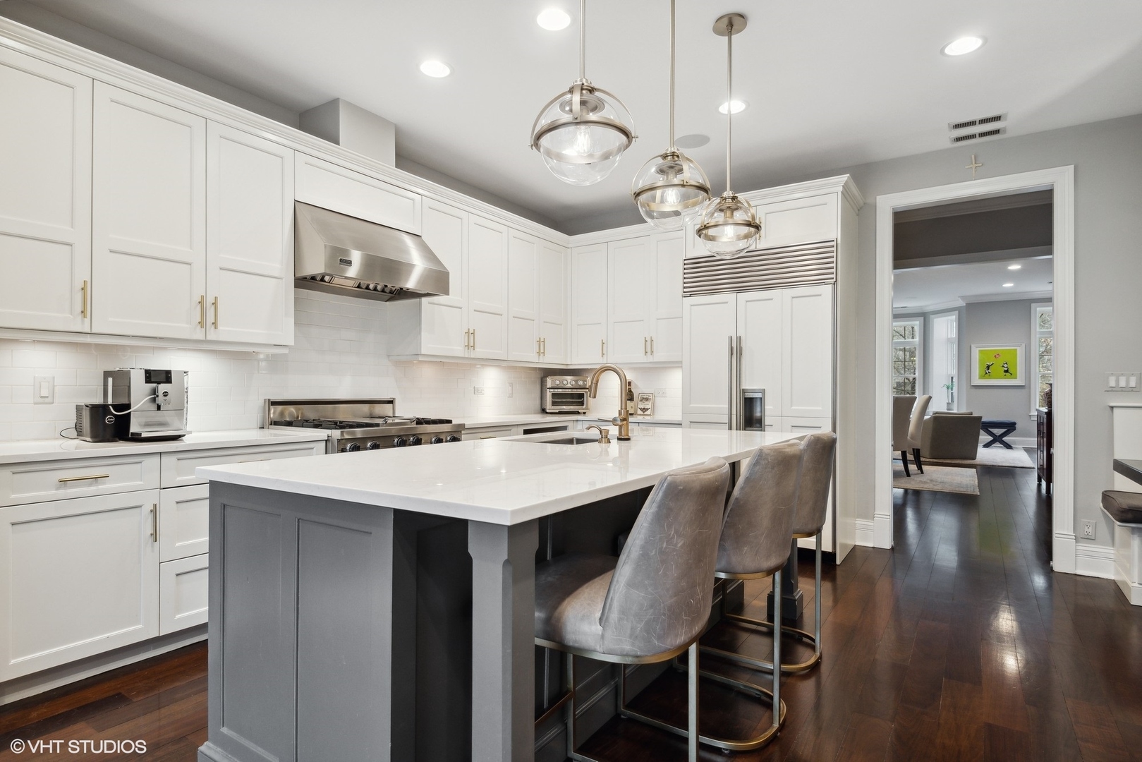 22 E Division Street Unit: 2