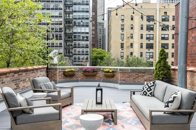 22 E Division Street Unit: 2