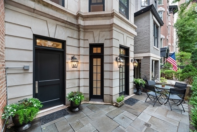 22 E Division Street Unit: 2