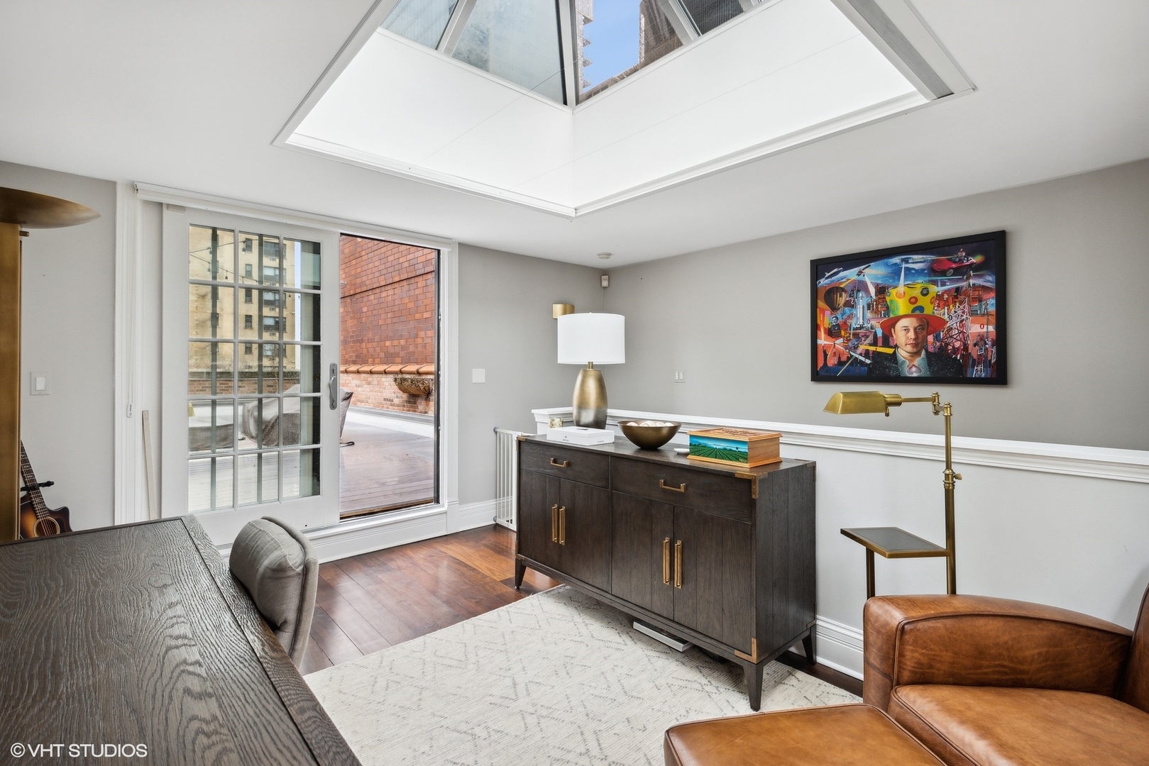 22 E Division Street Unit: 2