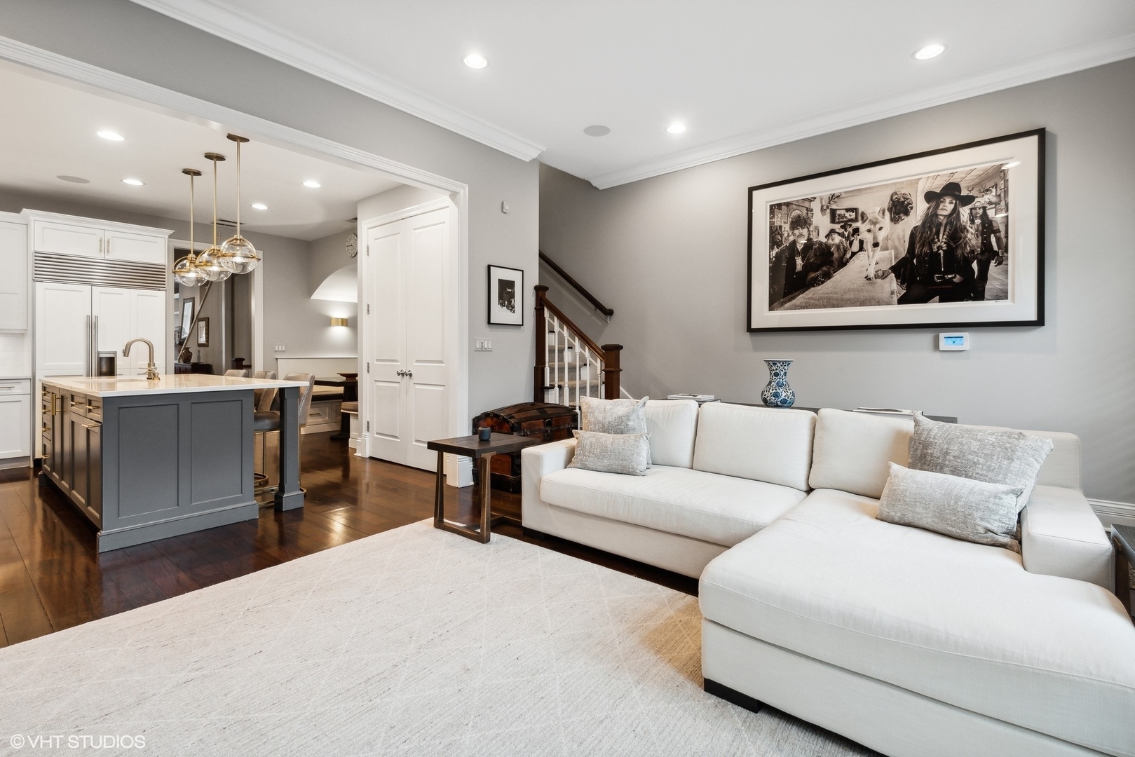 22 E Division Street Unit: 2