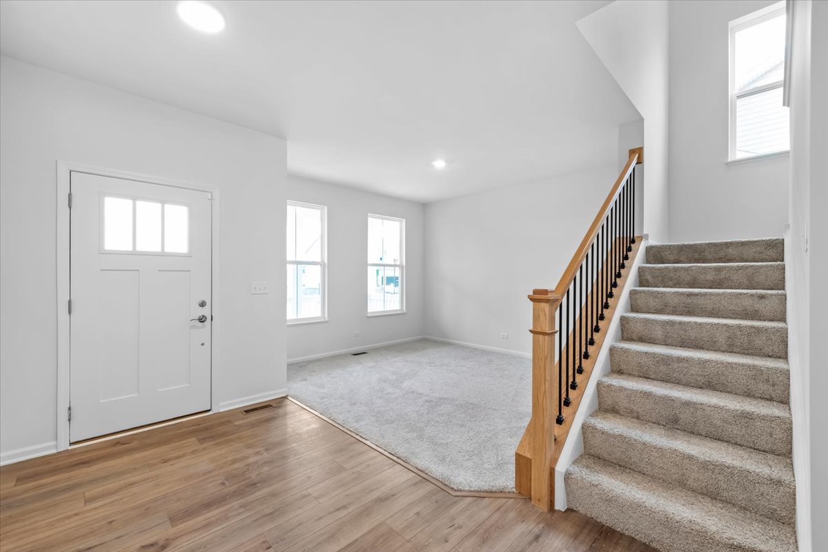 120 HEDGEROW Drive