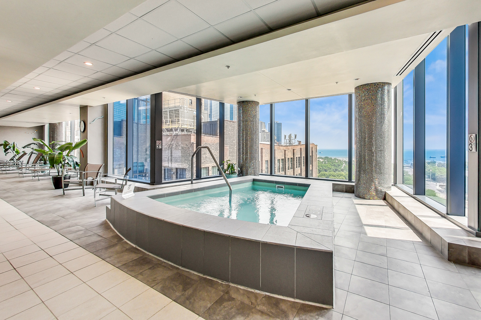 60 E Monroe Street Unit: 1707