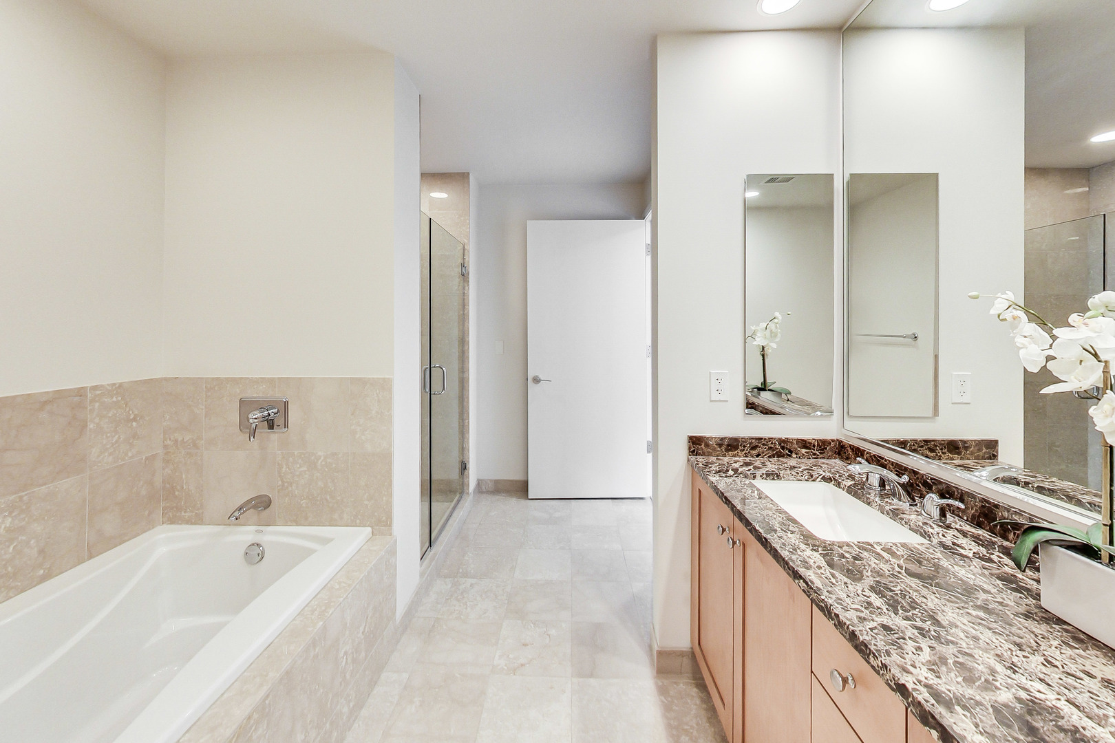 60 E Monroe Street Unit: 1707