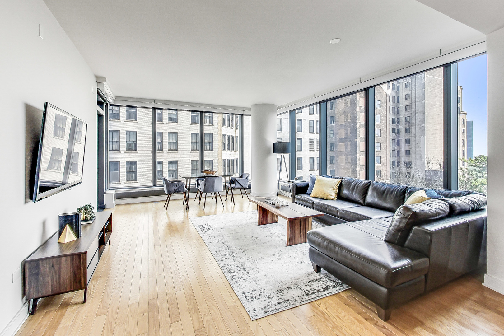 60 E Monroe Street Unit: 1707