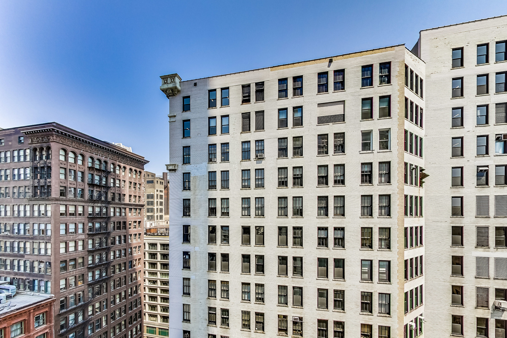 60 E Monroe Street Unit: 1707