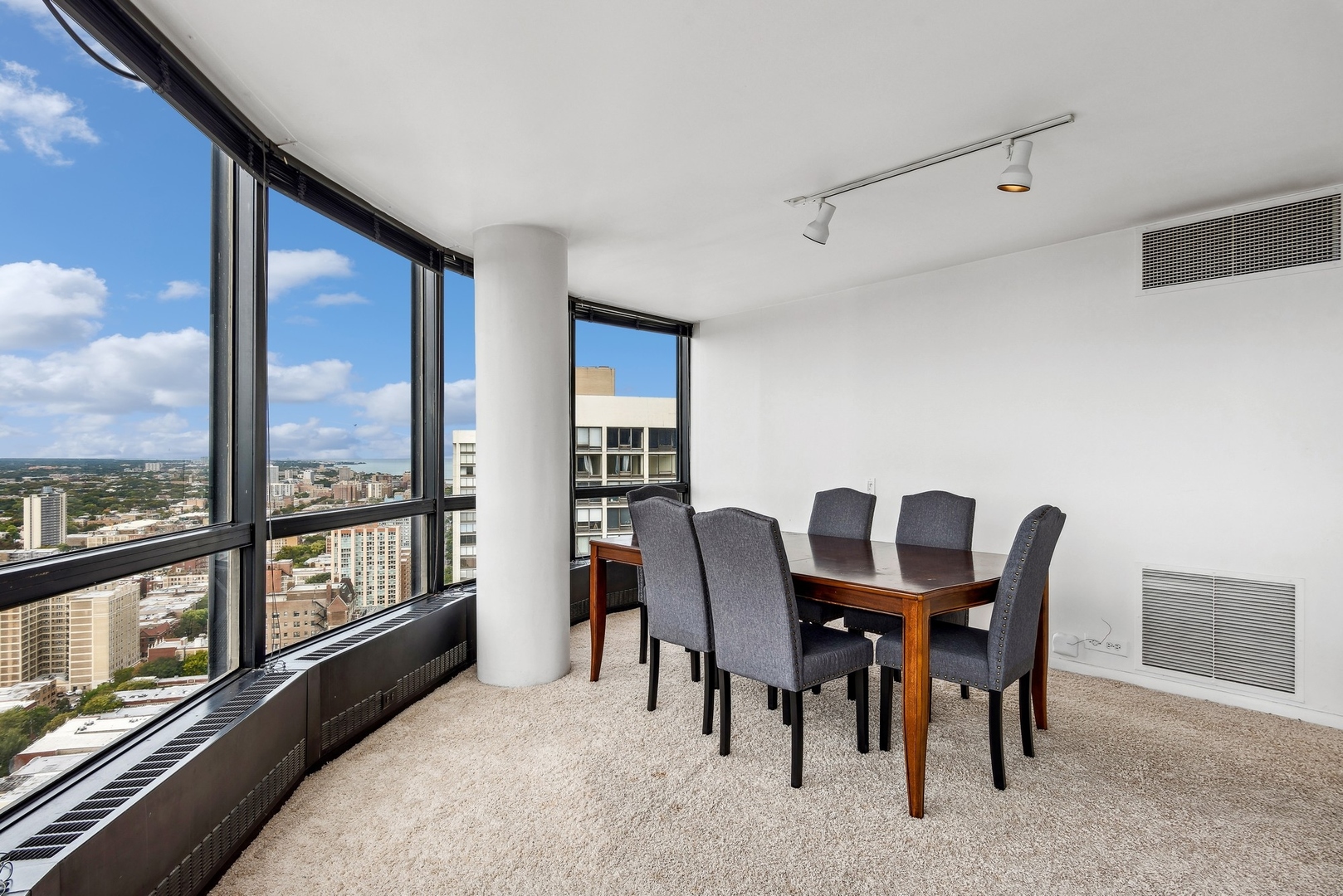 5415 N SHERIDAN Road Unit: 3811-10