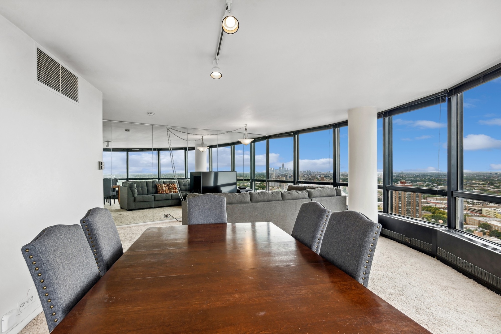 5415 N SHERIDAN Road Unit: 3811-10