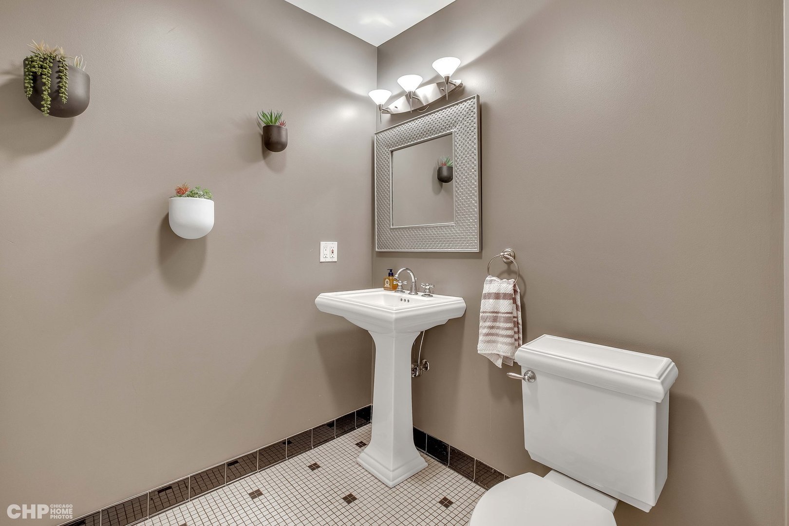 1540 N Orleans Street