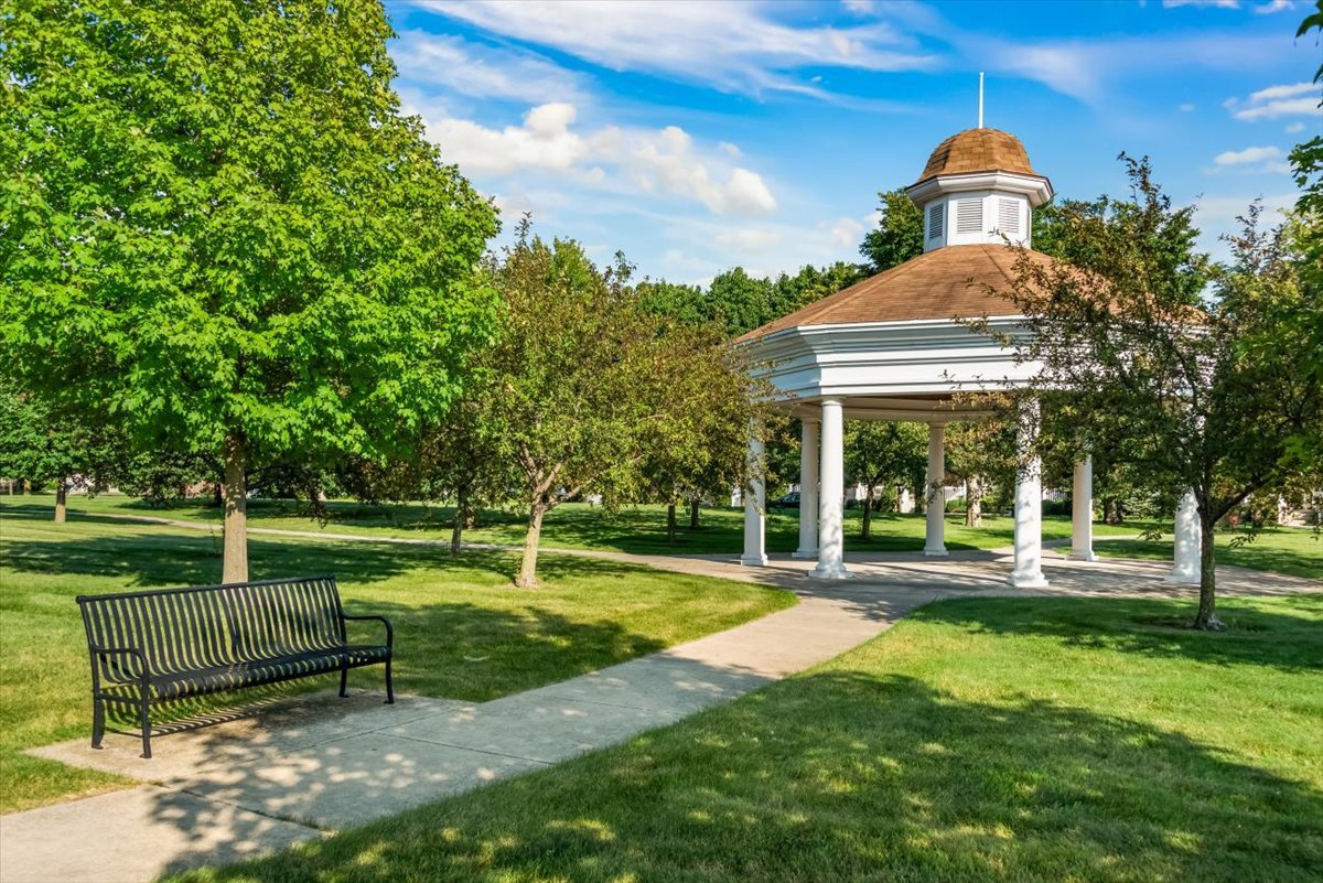 3782 HONEYSUCKLE Lane