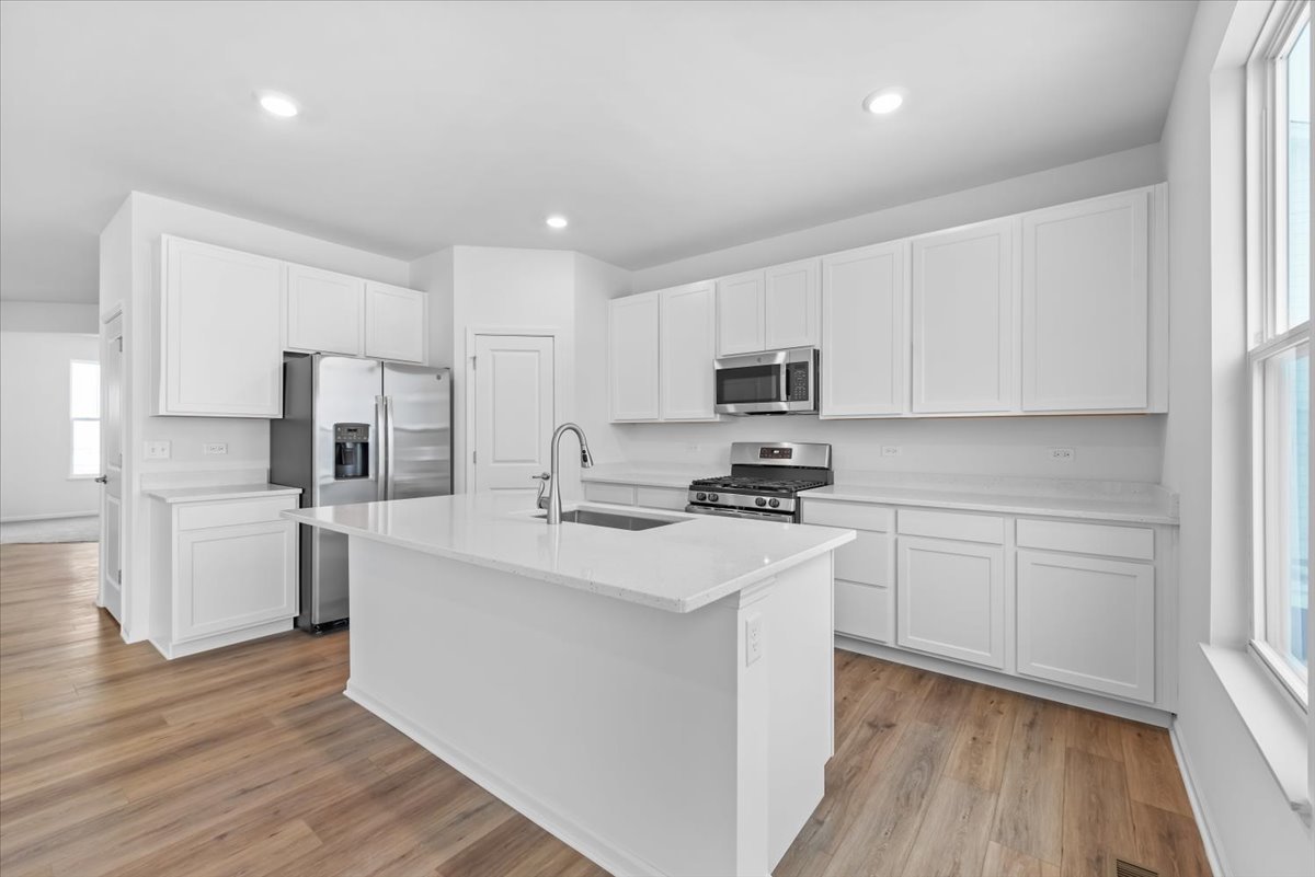 117 HEDGEROW Drive