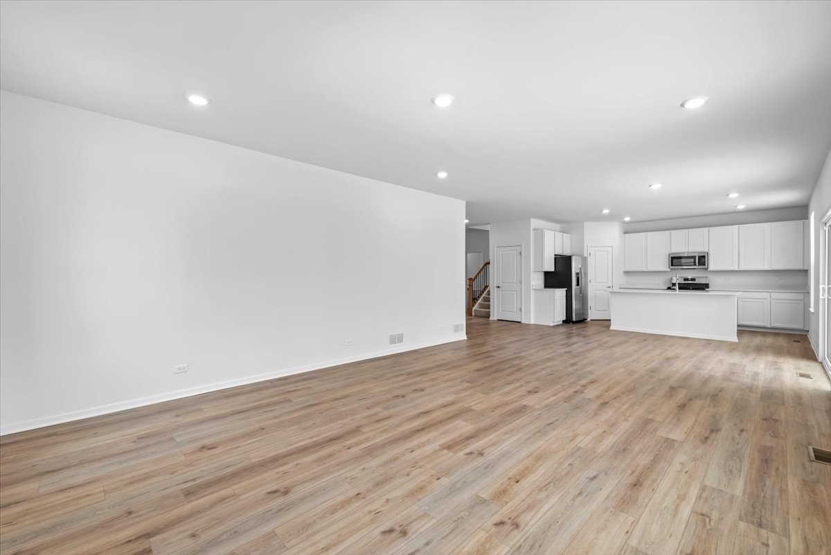 117 HEDGEROW Drive
