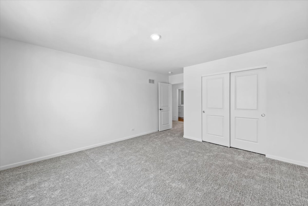117 HEDGEROW Drive
