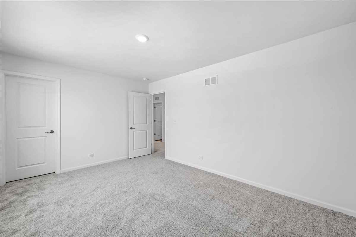 117 HEDGEROW Drive